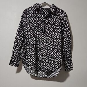 Wendy Williams Black and White Geometric Shirt